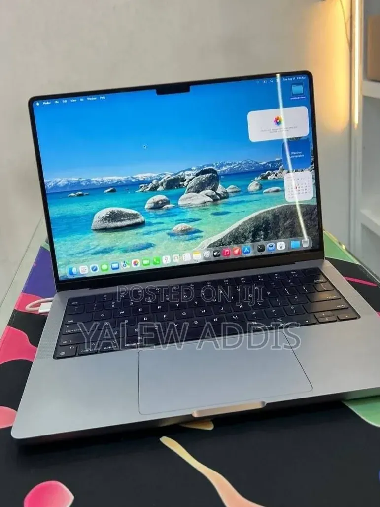 New Laptop Apple MacBook Pro 2023 M3 8GB Apple M3 SSD 512GB