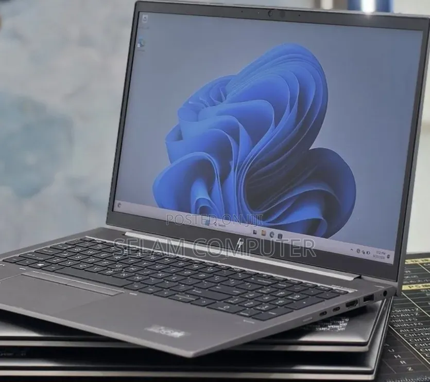 New Laptop HP ZBook 15 16GB Intel Core i5 SSD 512GB