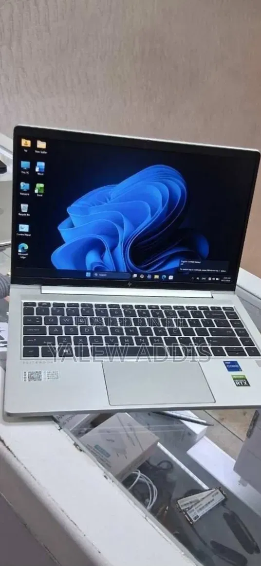 New Laptop HP EliteBook 640 G10 16GB Intel Core i7 SSD 512GB