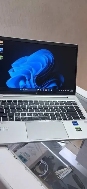 New Laptop HP EliteBook 640 G10 16GB Intel Core i7 SSD 512GB