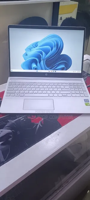 Laptop HP Pavilion 15 16GB Intel Core i5 SSD 512GB