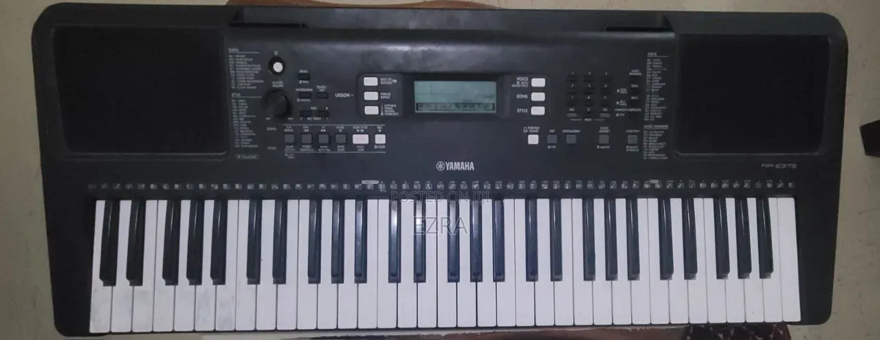 Yamaha Keyboard PSR E373
