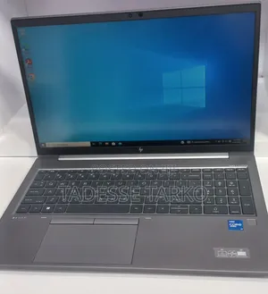 New Laptop HP ZBook Firefly G8 16GB Intel Core i7 SSD 512GB
