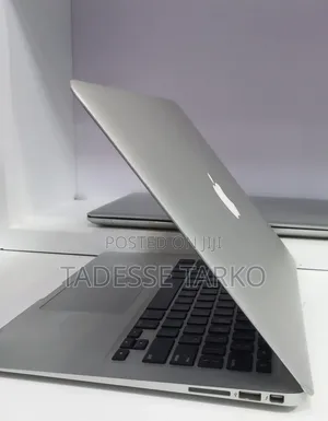 New Laptop Apple MacBook Air 2017 8GB Intel Core i7 SSD 128GB