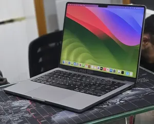 New Laptop Apple MacBook Pro 2023 M3 8GB Apple M3 SSD 512GB
