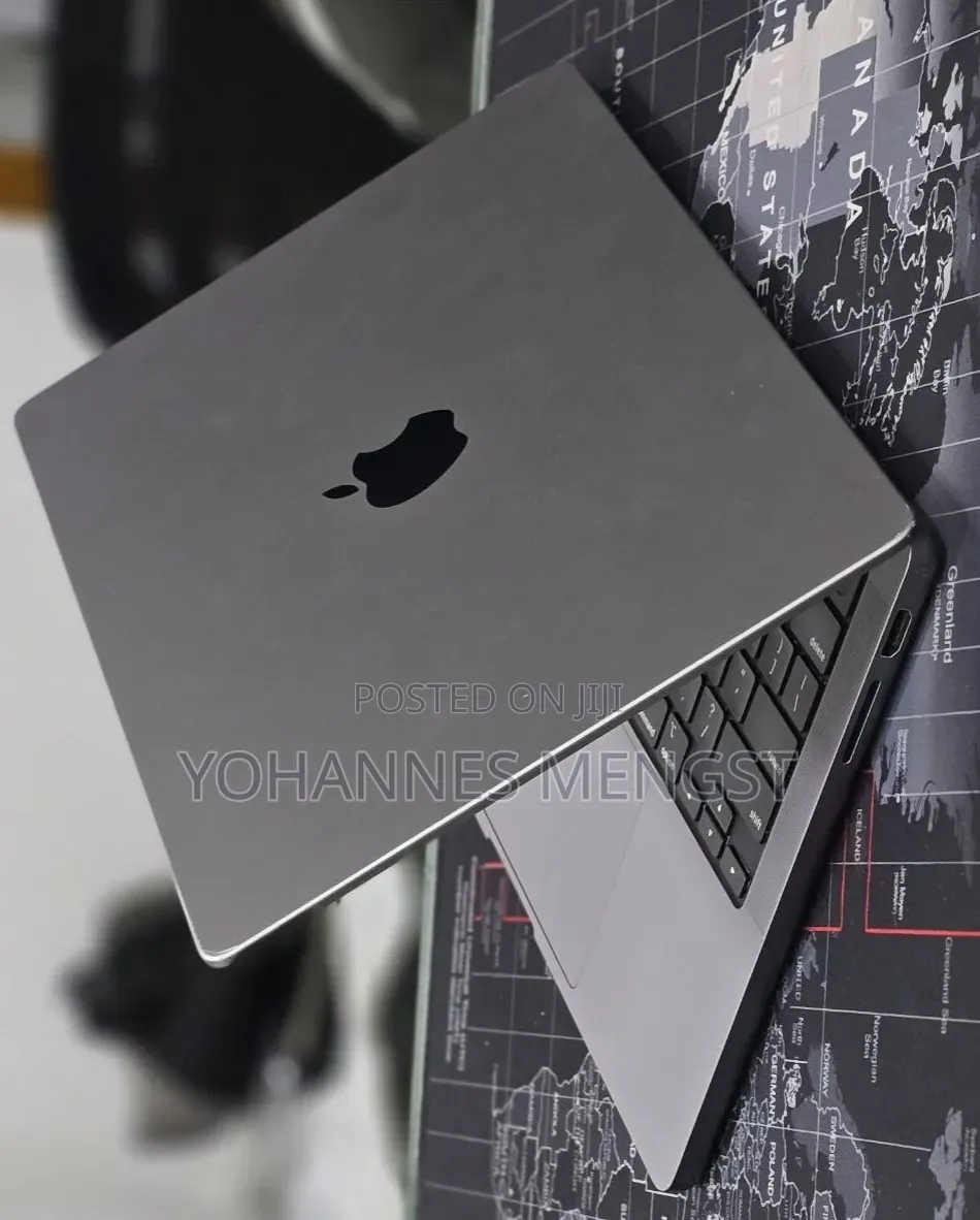 New Laptop Apple MacBook Pro 2023 M3 8GB Apple M3 SSD 512GB