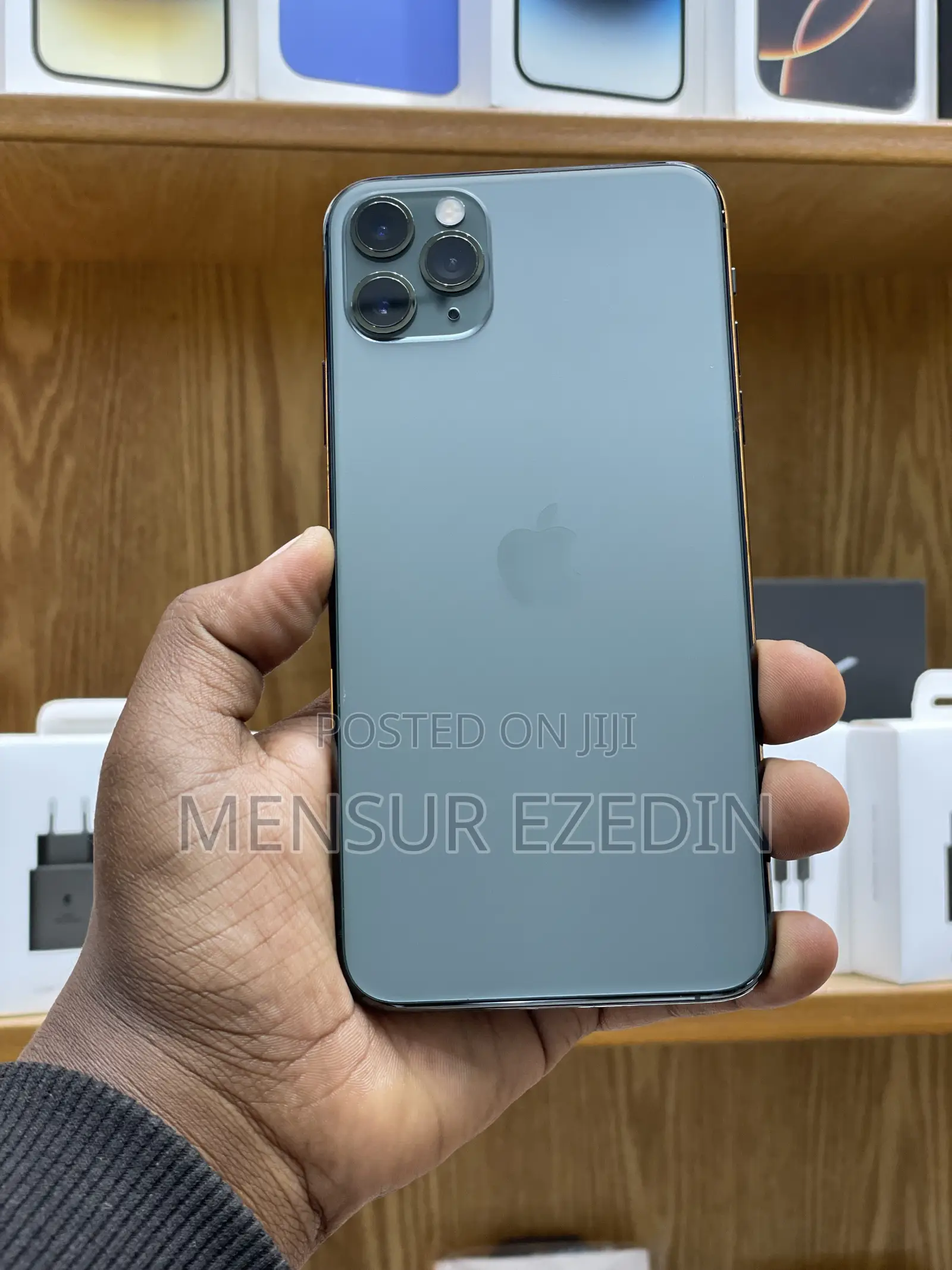 Apple iPhone 11 Pro Max 64 GB Green