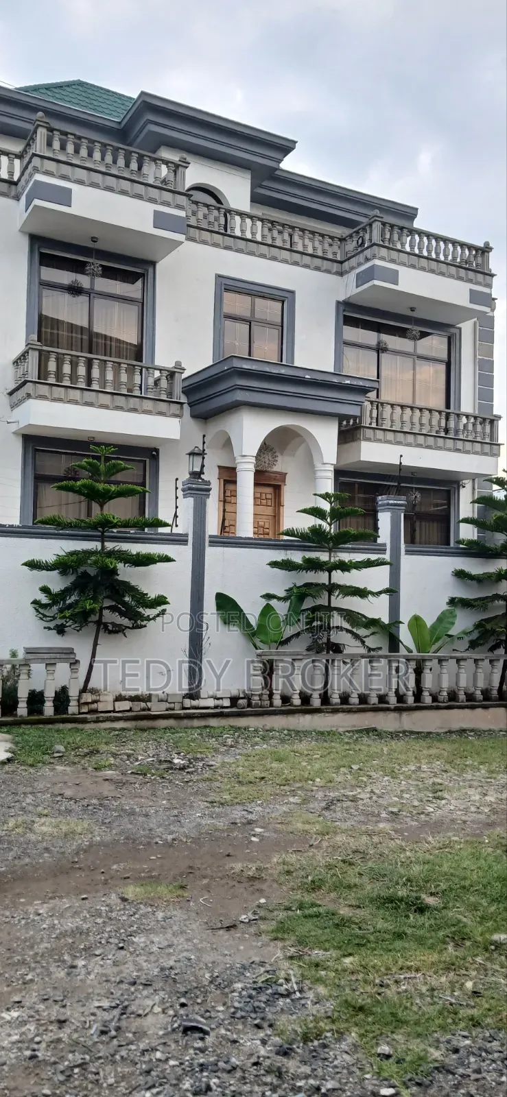 8bdrm House in Haile Garment, Nifas Silk-Lafto for sale