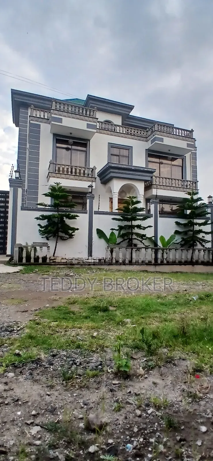 8bdrm House in Haile Garment, Nifas Silk-Lafto for sale