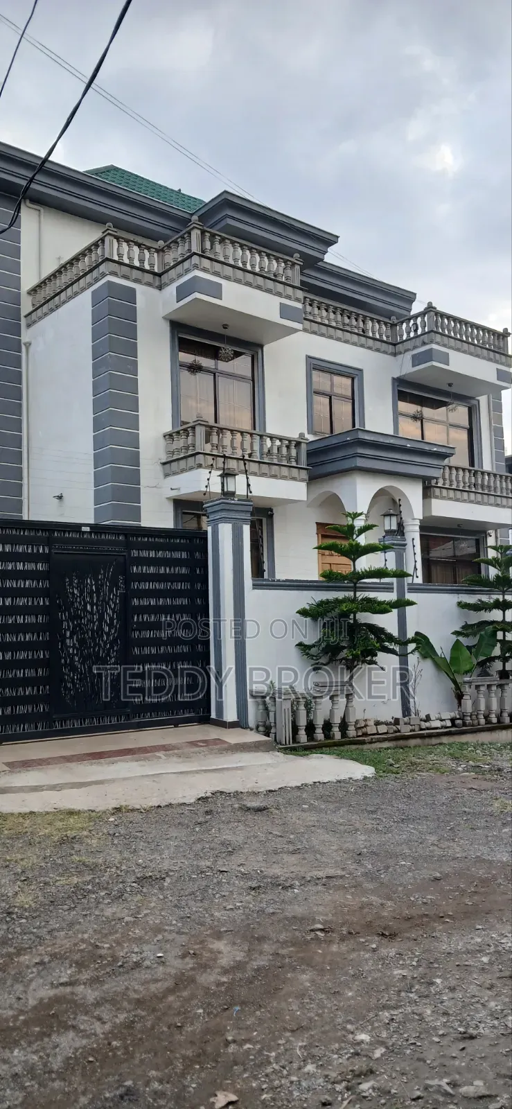 8bdrm House in Haile Garment, Nifas Silk-Lafto for sale