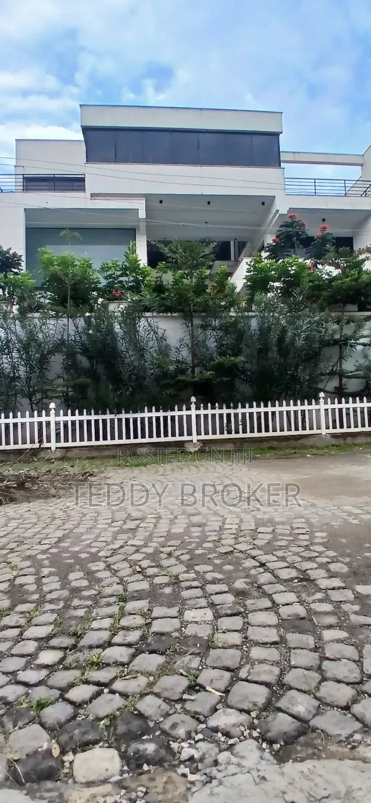 9bdrm House in Haile Garment, Nifas Silk-Lafto for sale