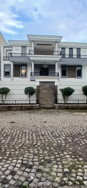 8bdrm House in Haile Garment, Nifas Silk-Lafto for sale