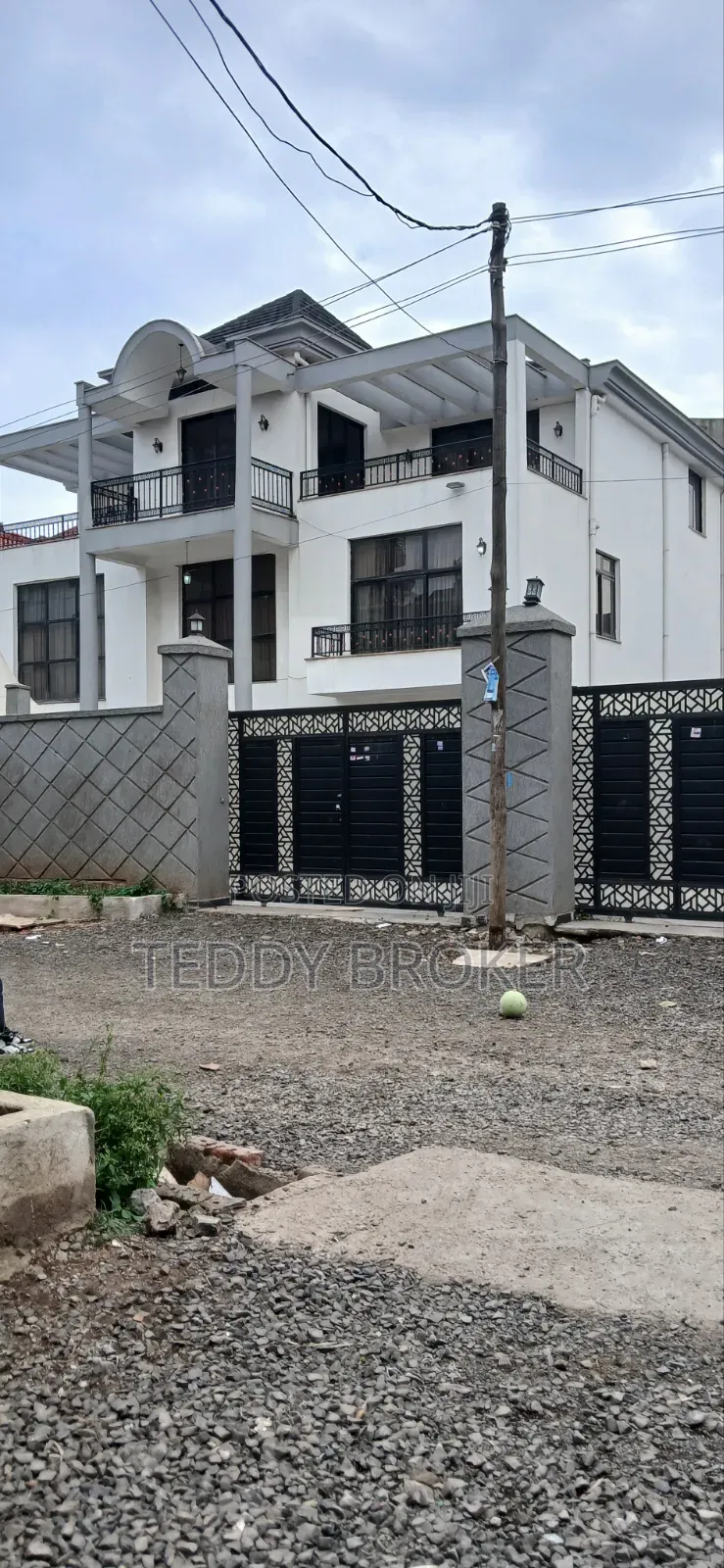 9bdrm House in Haile Garment, Nifas Silk-Lafto for sale