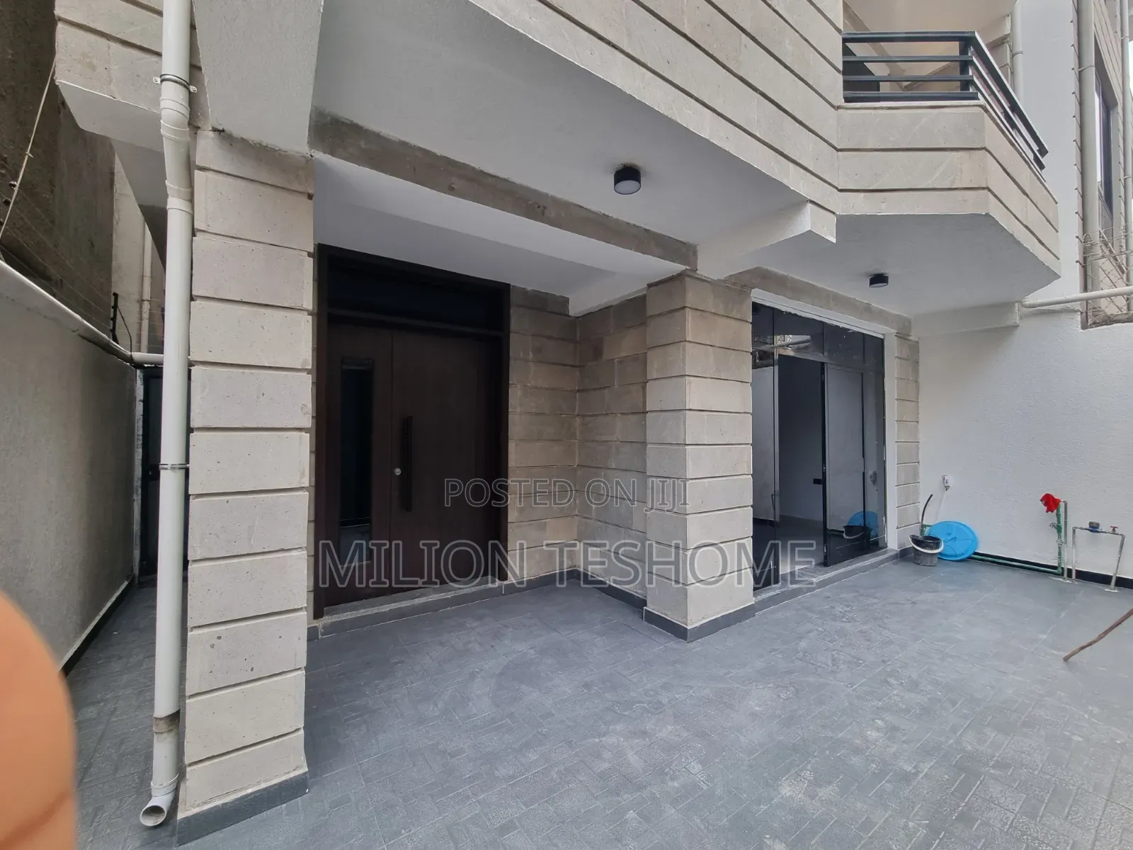 Furnished 5bdrm House in Akaky Kaliti for sale