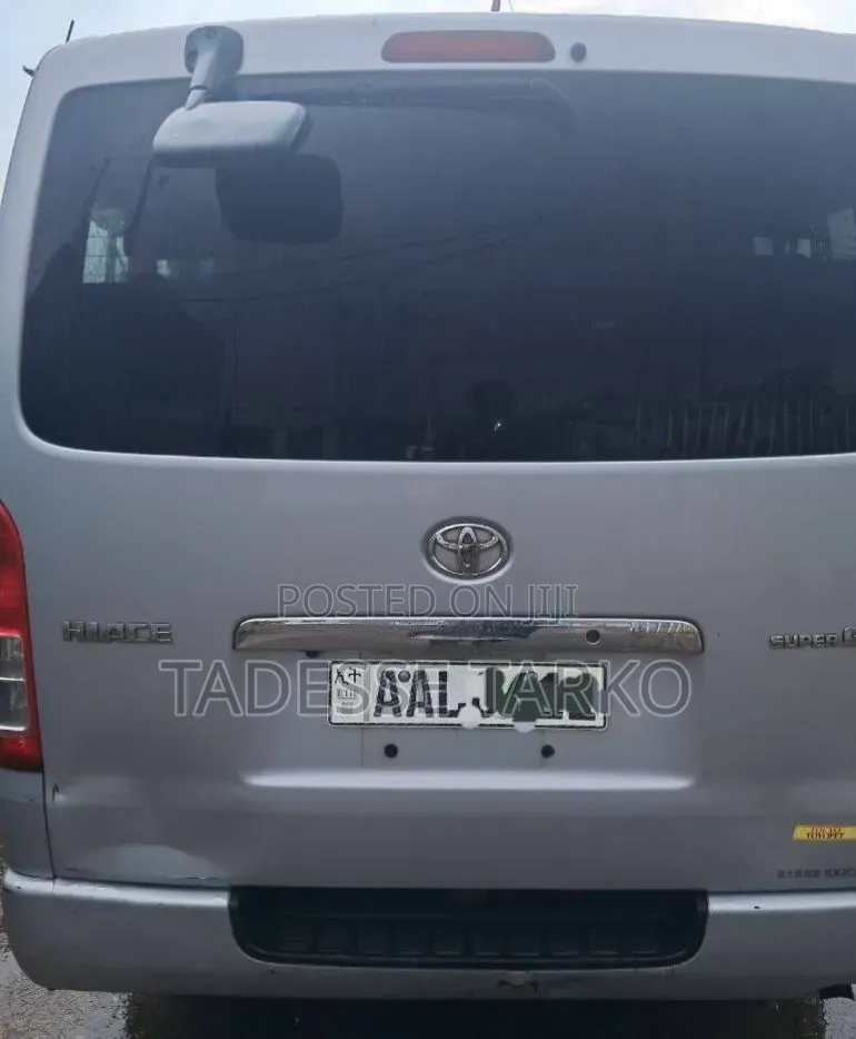 Toyota Axio 2017 Silver