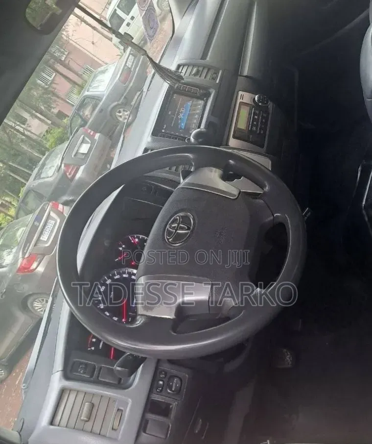 Toyota Axio 2017 Silver