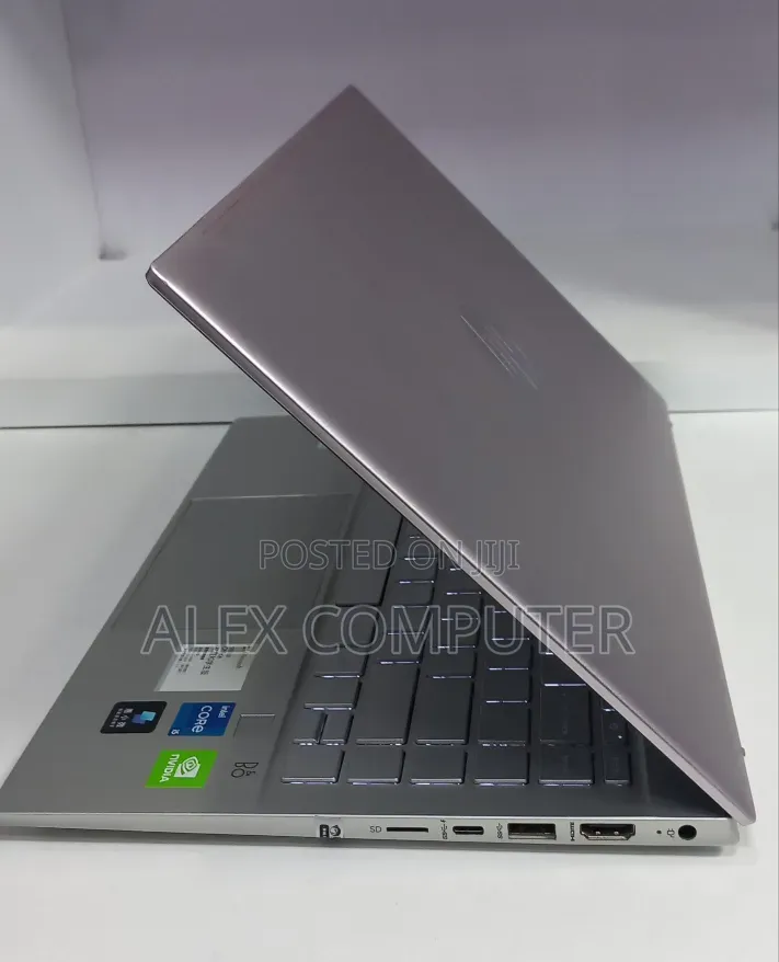 New Laptop HP Pavilion 14 16GB Intel Core i5 SSD 512GB
