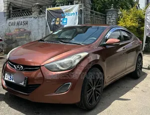 Hyundai Elantra 2015 Red