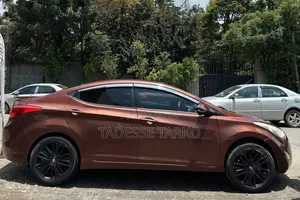 Hyundai Elantra 2015 Red