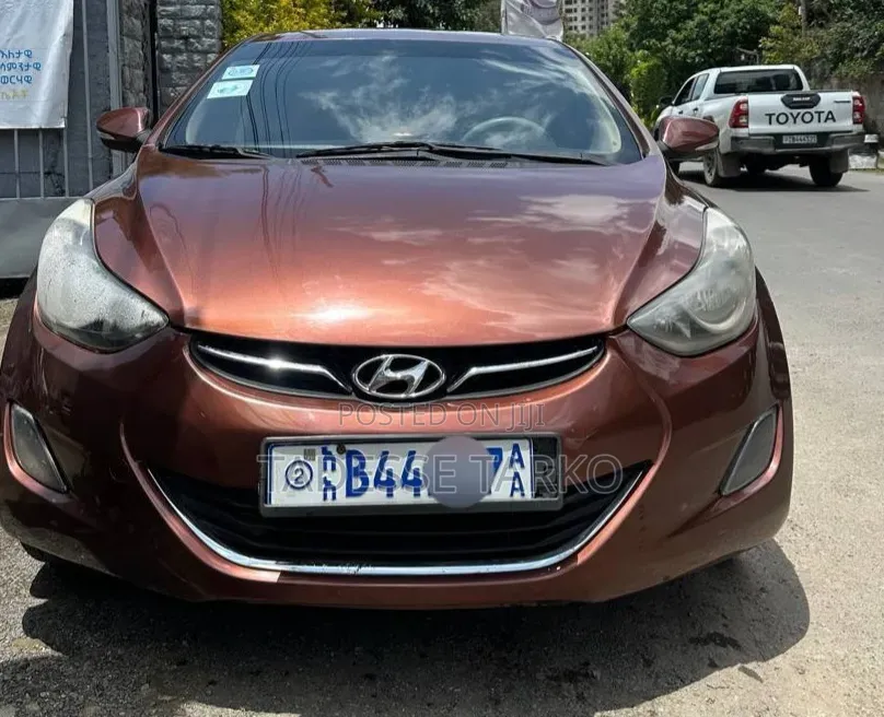 Hyundai Elantra 2015 Red