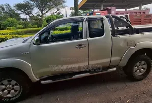 Toyota Hilux 2008 Silver