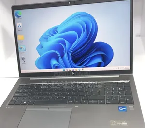 New Laptop HP ZBook Firefly G8 16GB Intel Core i7 SSD 512GB