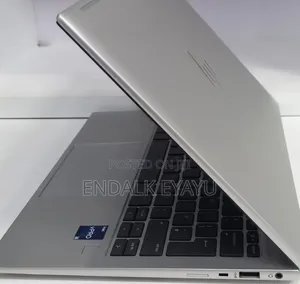 New Laptop HP EliteBook 830 G9 16GB Intel Core i5 SSD 512GB