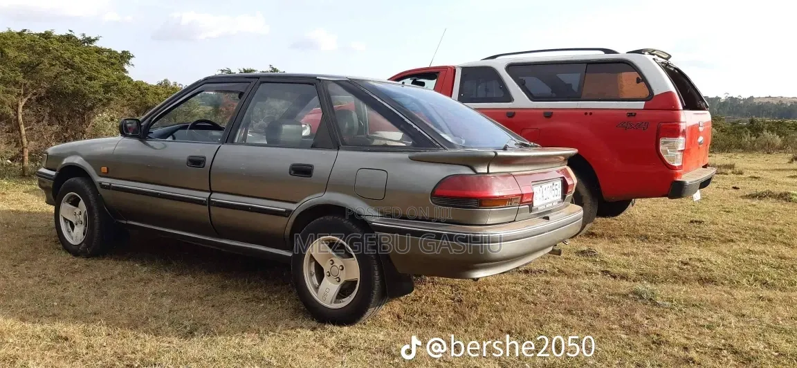 Toyota Corolla 1990 Black
