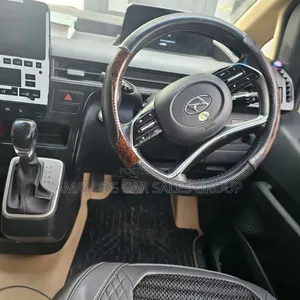 Hyundai Staria 2022 Gray