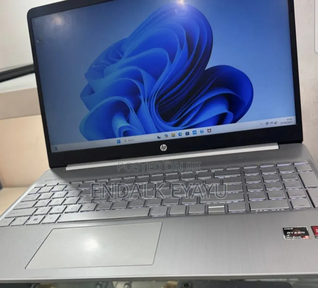 New Laptop HP Stream Notebook 8GB AMD Ryzen 5 SSD 512GB