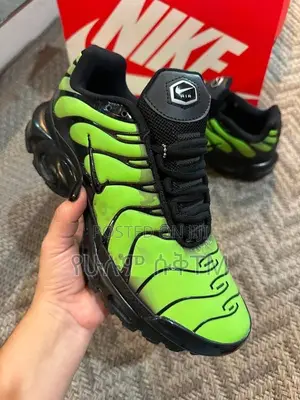 Nike Air Max TN Plus ‘Cameleón’ “Vibrant Green’ Men’s Shoes