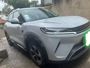 BYD Yuan Up 2025 Silver