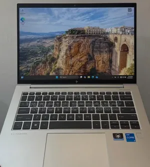 New Laptop HP EliteBook 830 16GB Intel Core i5 SSD 512GB