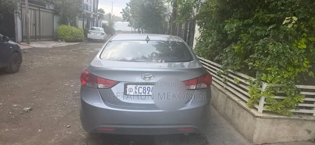 Hyundai Avante 2013 Silver