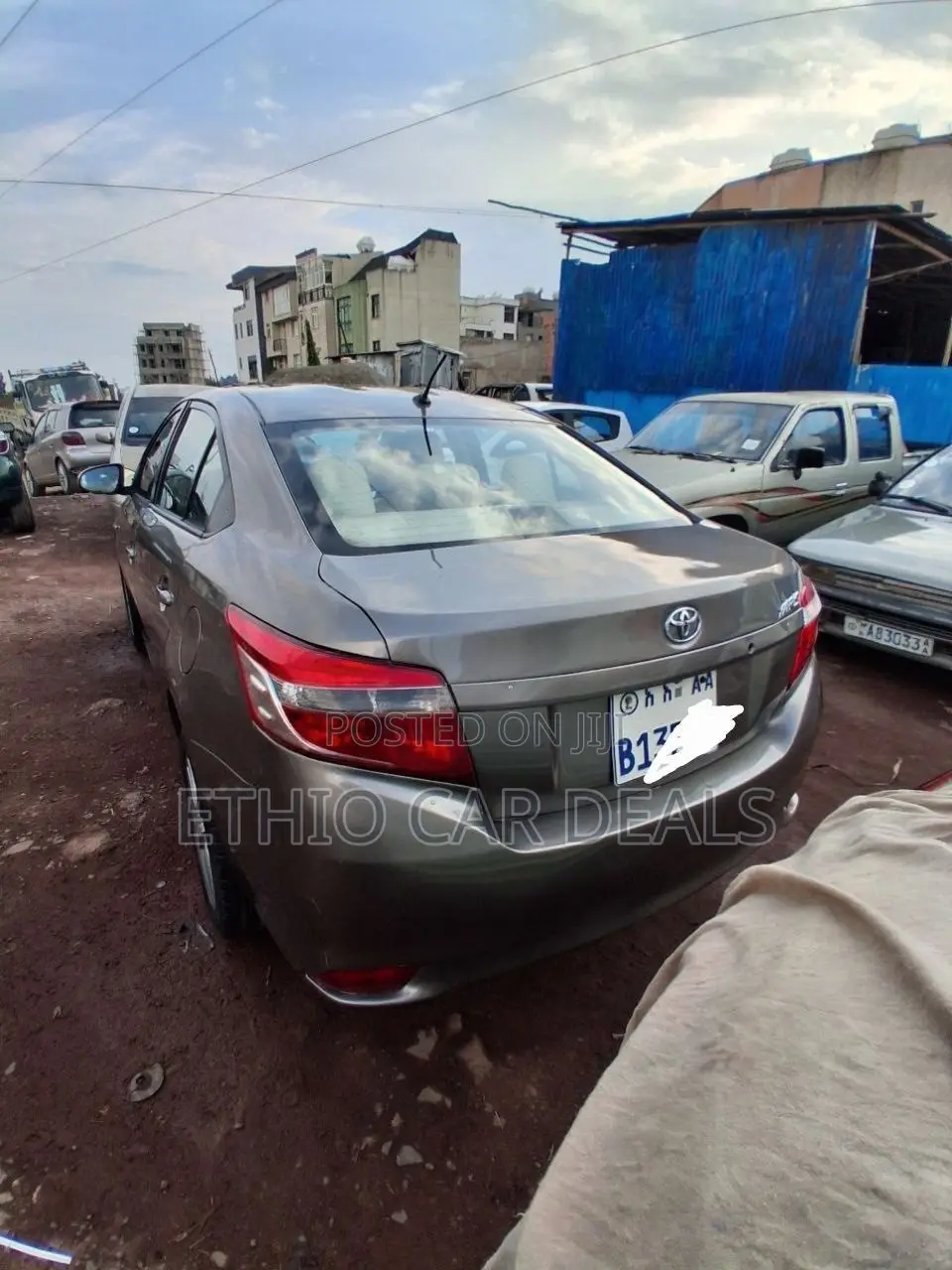 Toyota Yaris 2015 Brown