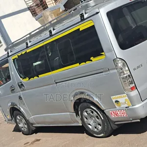 Toyota HiAce 2007 Grey