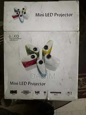 RD-802 Mini LED Projector | HDMI VGA USB SD AV | Portable Home Cinema