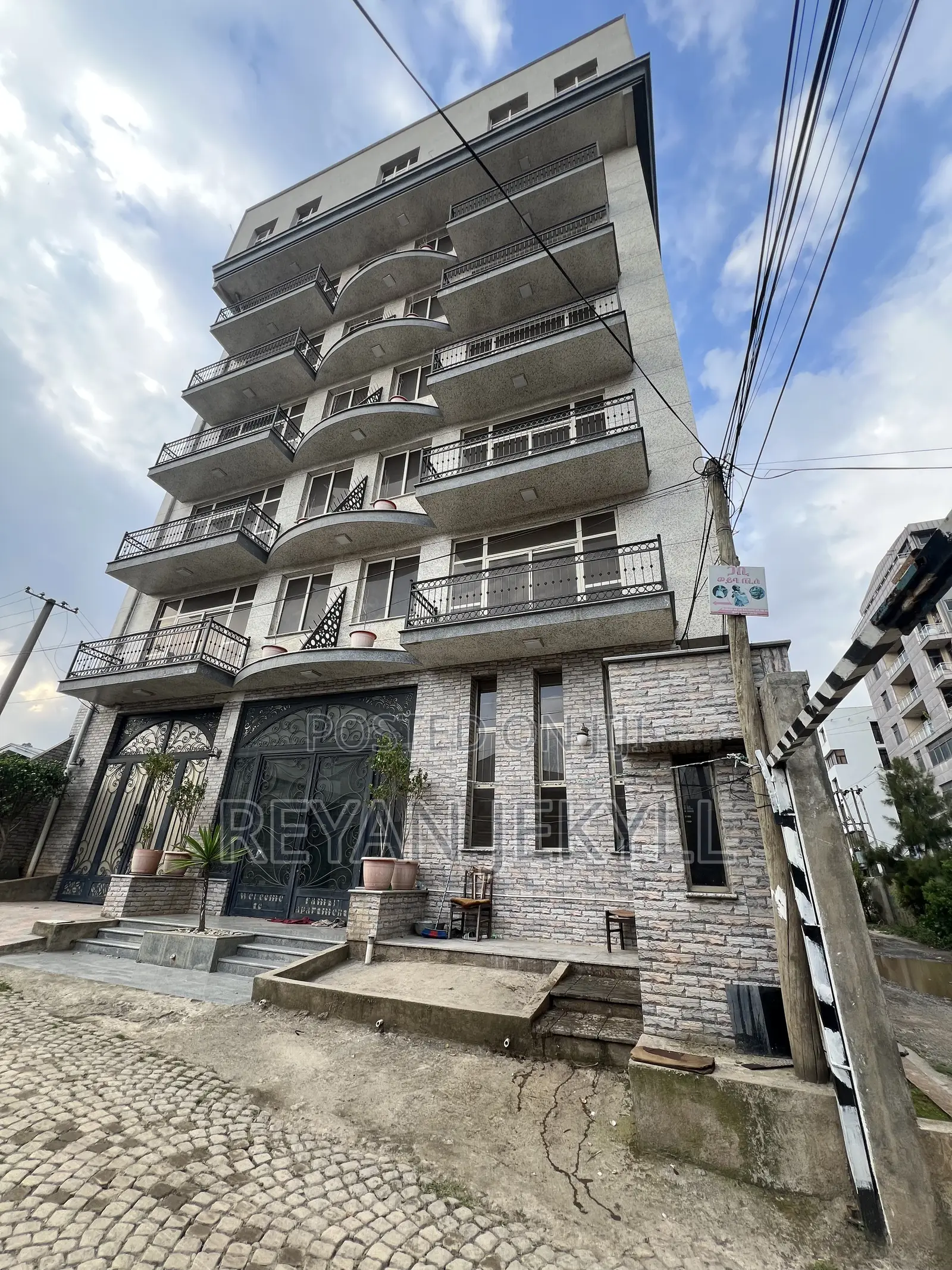 20bdrm Block of Flats in Bole for sale