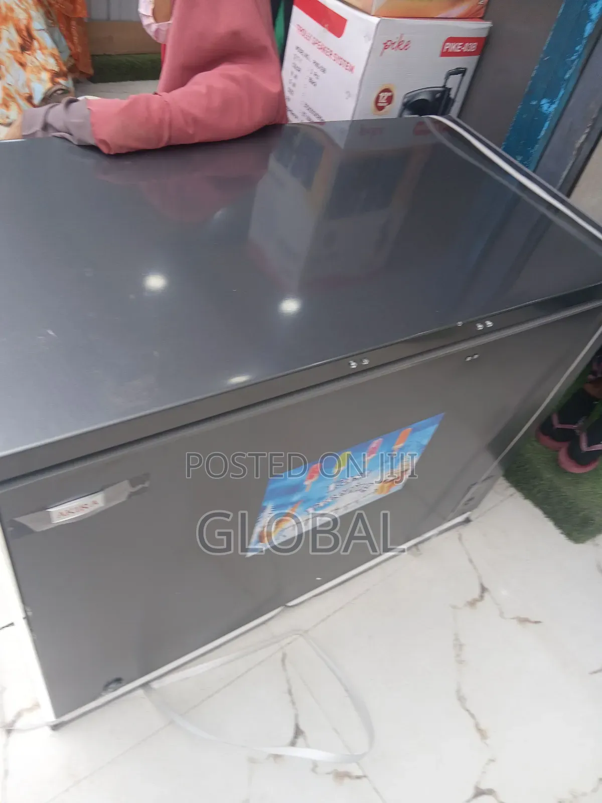 Syinix 270-Litre Chest Freezer