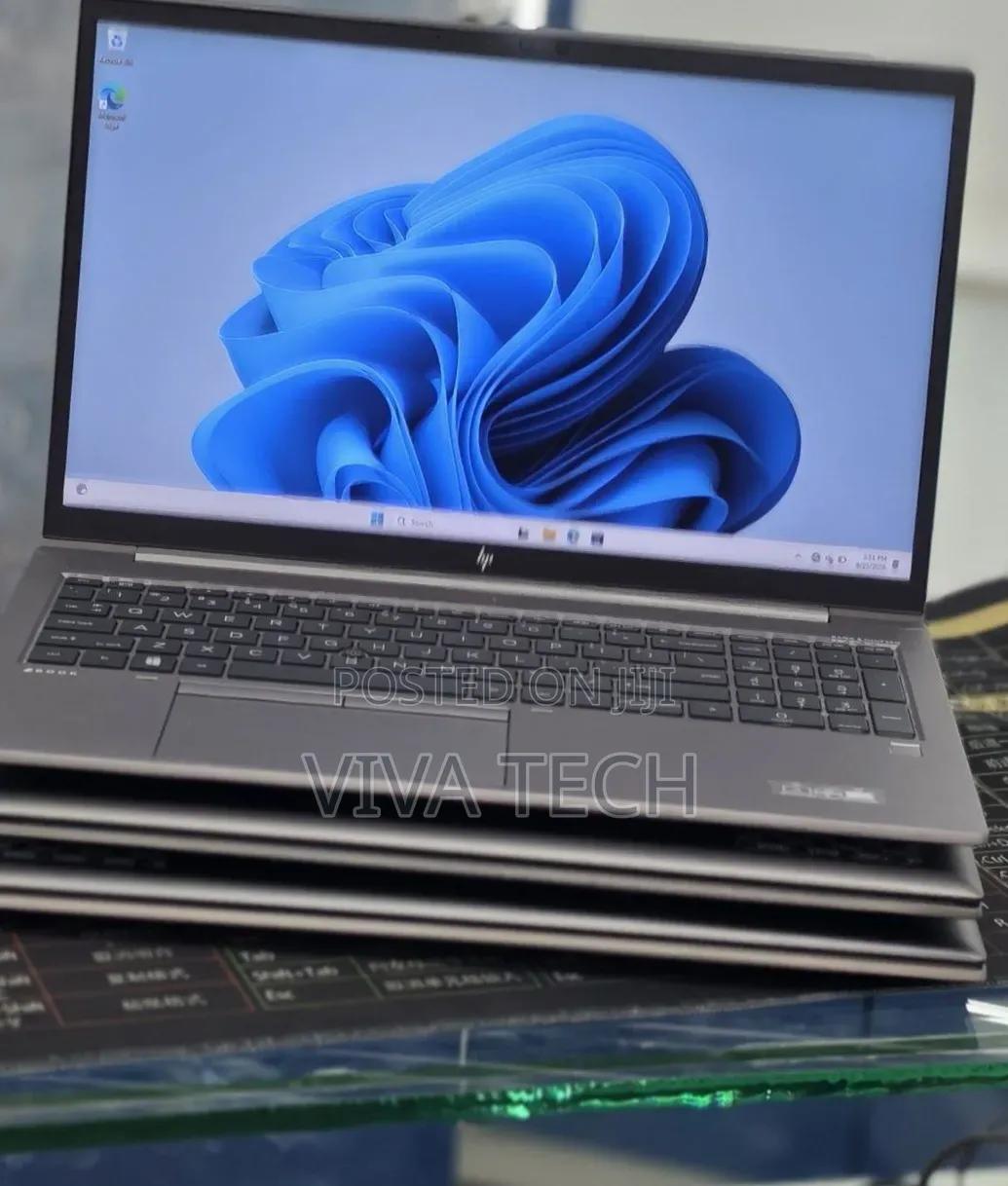 New Laptop HP ZBook Firefly G8 16GB Intel Core i5 SSD 512GB