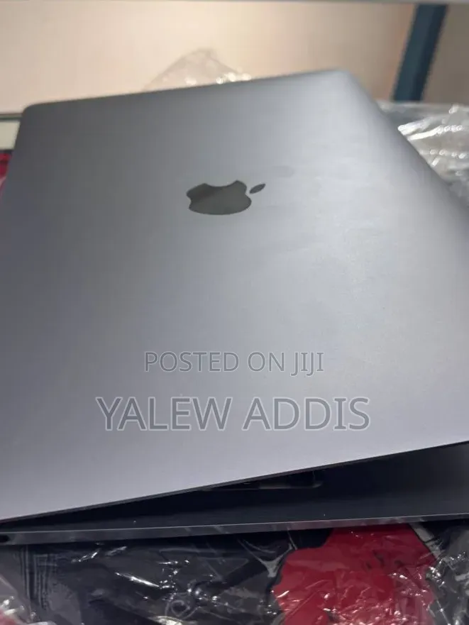New Laptop Apple MacBook Air 2018 8GB Intel Core i5 SSD 128GB
