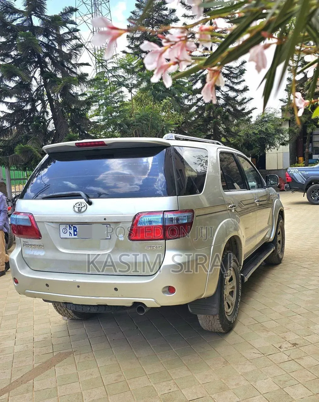 Toyota Fortuner 2.7 AWD 2009 White