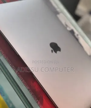 New Laptop Apple MacBook Air 8GB Apple M1 SSD 256GB