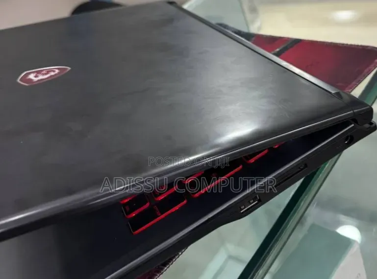 New Laptop MSI 16GB Intel Core i5 SSD 256GB