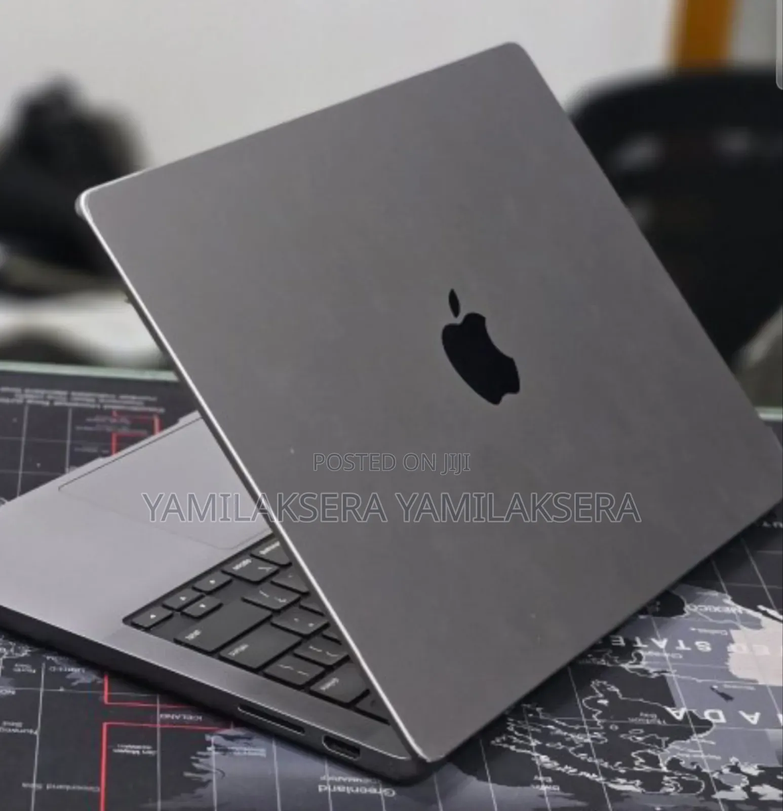 New Laptop Apple MacBook Pro 2024 M3 8GB Apple M3 SSD 512GB