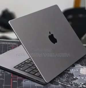 New Laptop Apple MacBook Pro 2024 M3 8GB Apple M3 SSD 512GB