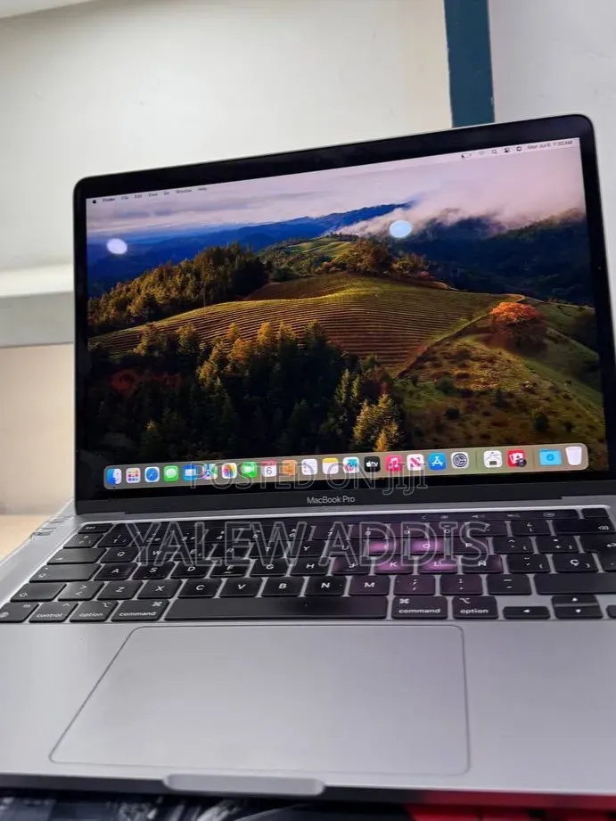 New Laptop Apple MacBook Pro 2020 16GB Apple M1 SSD 512GB