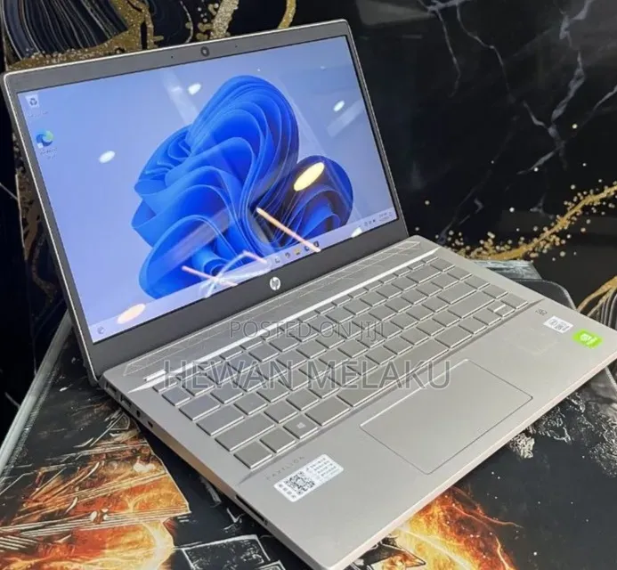 New Laptop HP Pavilion 14 16GB Intel Core i7 SSD 512GB