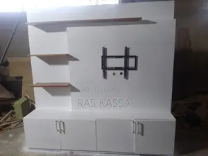 2×2 ቲቪ እስታንድ