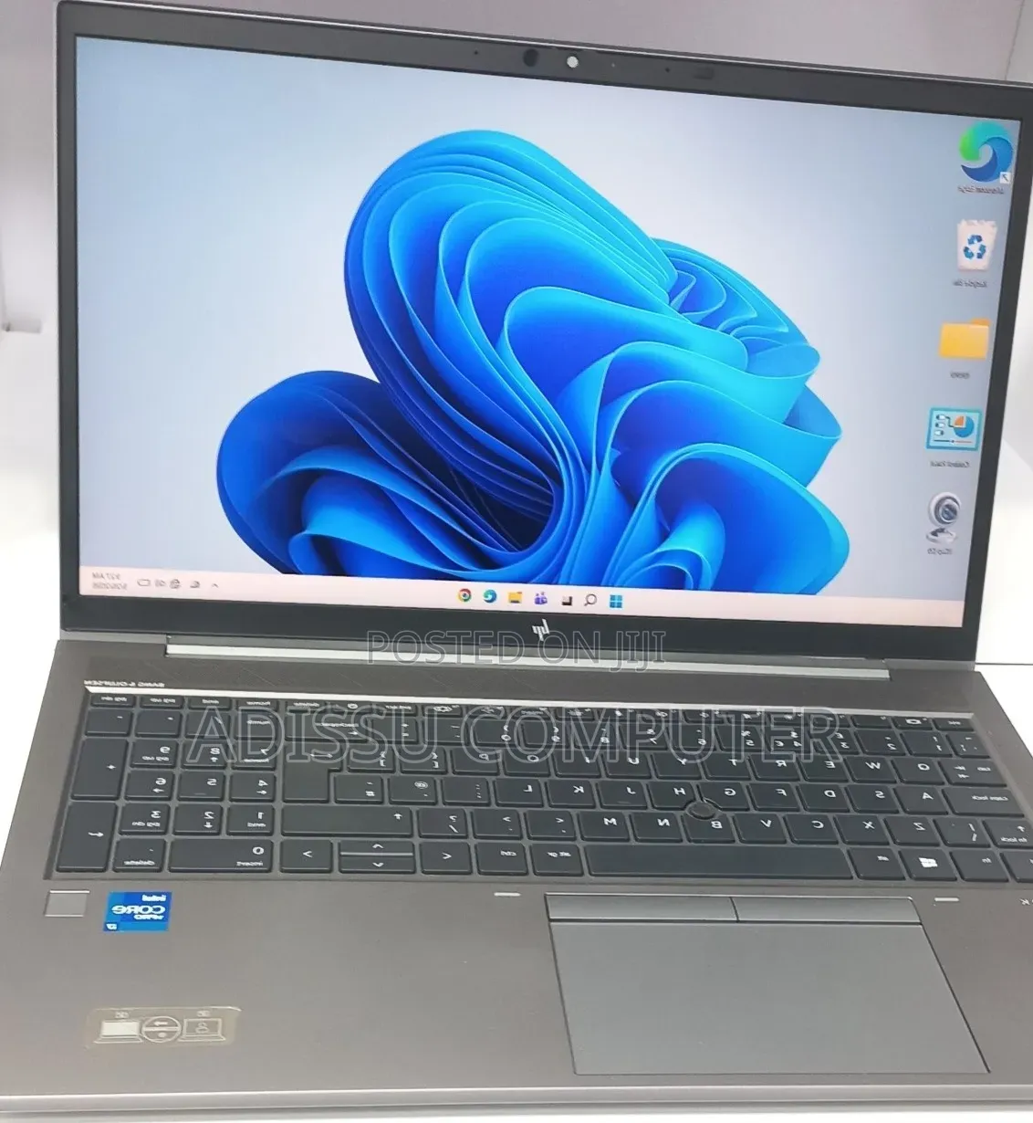 New Laptop HP ZBook Firefly G8 16GB Intel Core i7 SSD 512GB